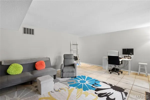 $299,500 | 1021 Fairways Drive, Unit 1, Lake St. Louis, MO 63367