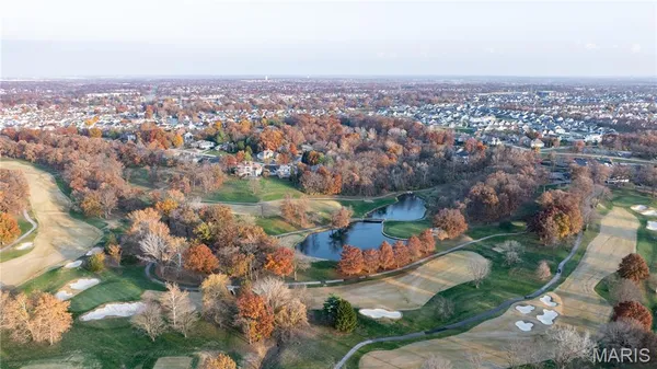 $299,500 | 1021 Fairways Drive, Unit 1, Lake St. Louis, MO 63367