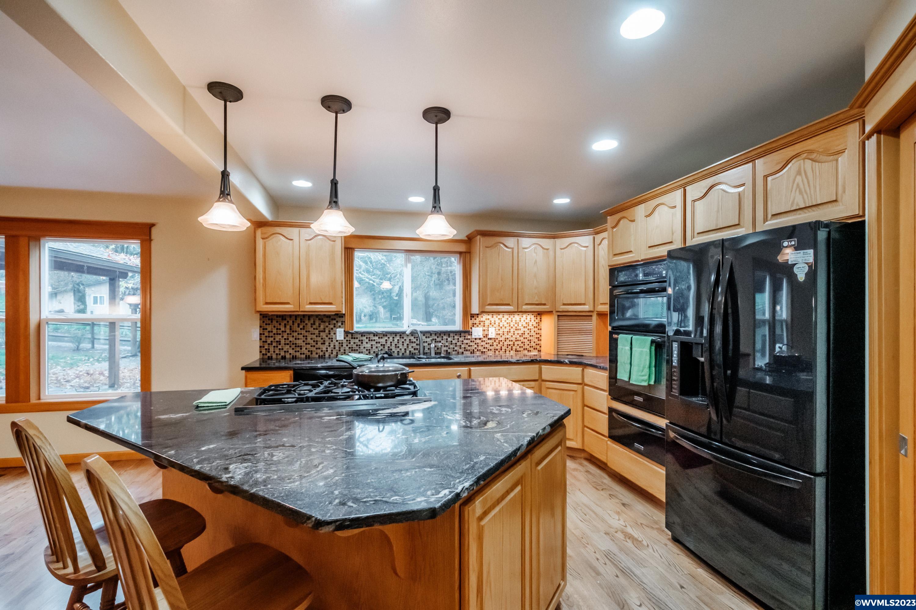 4714 Northwest Springhill Drive Albany, OR 97321 - Photo 14 of 42 Gallery Image 14