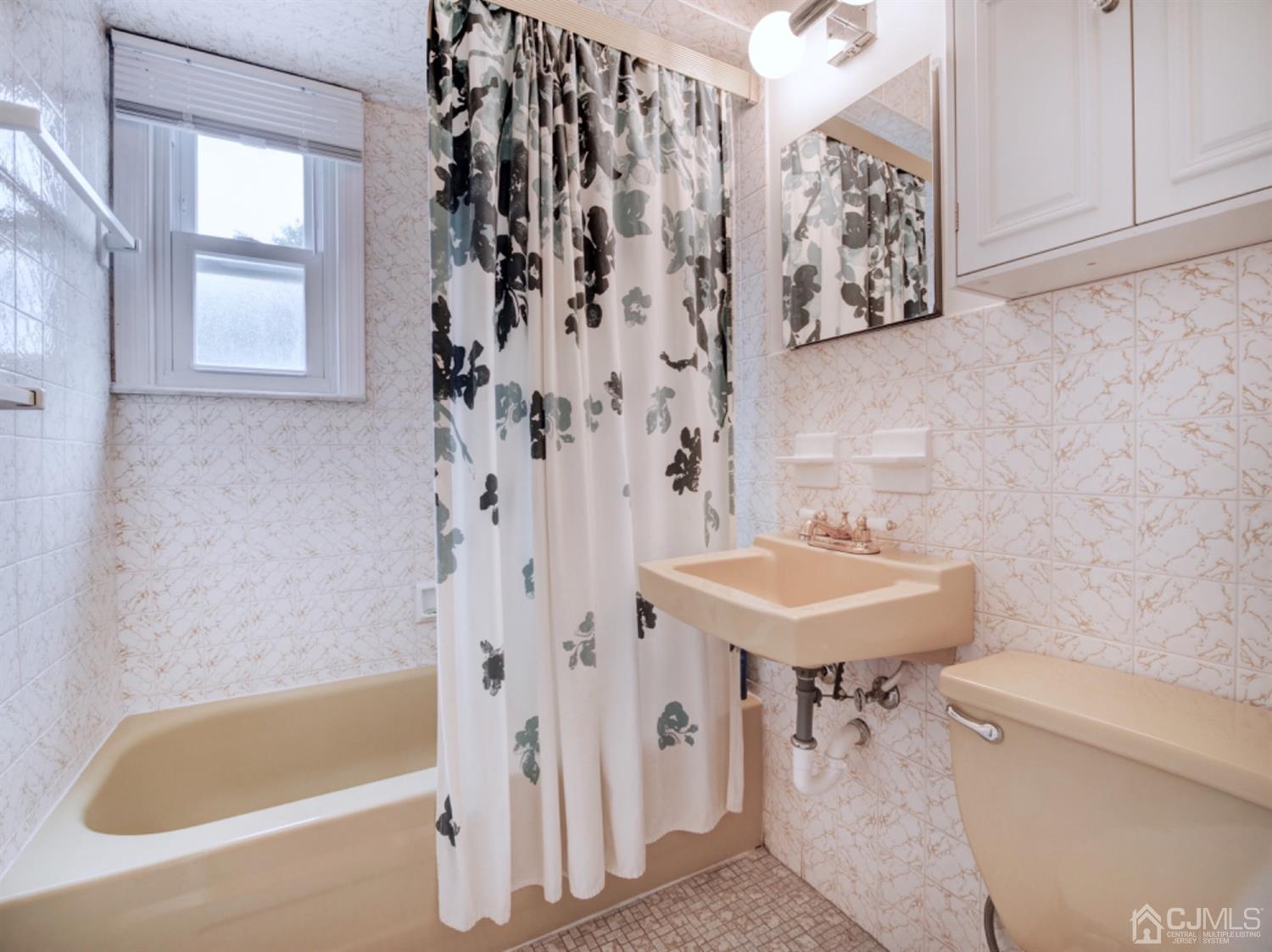 4 Kendall Road East Brunswick, NJ 08816 - Photo 16 of 23 Gallery Image 16