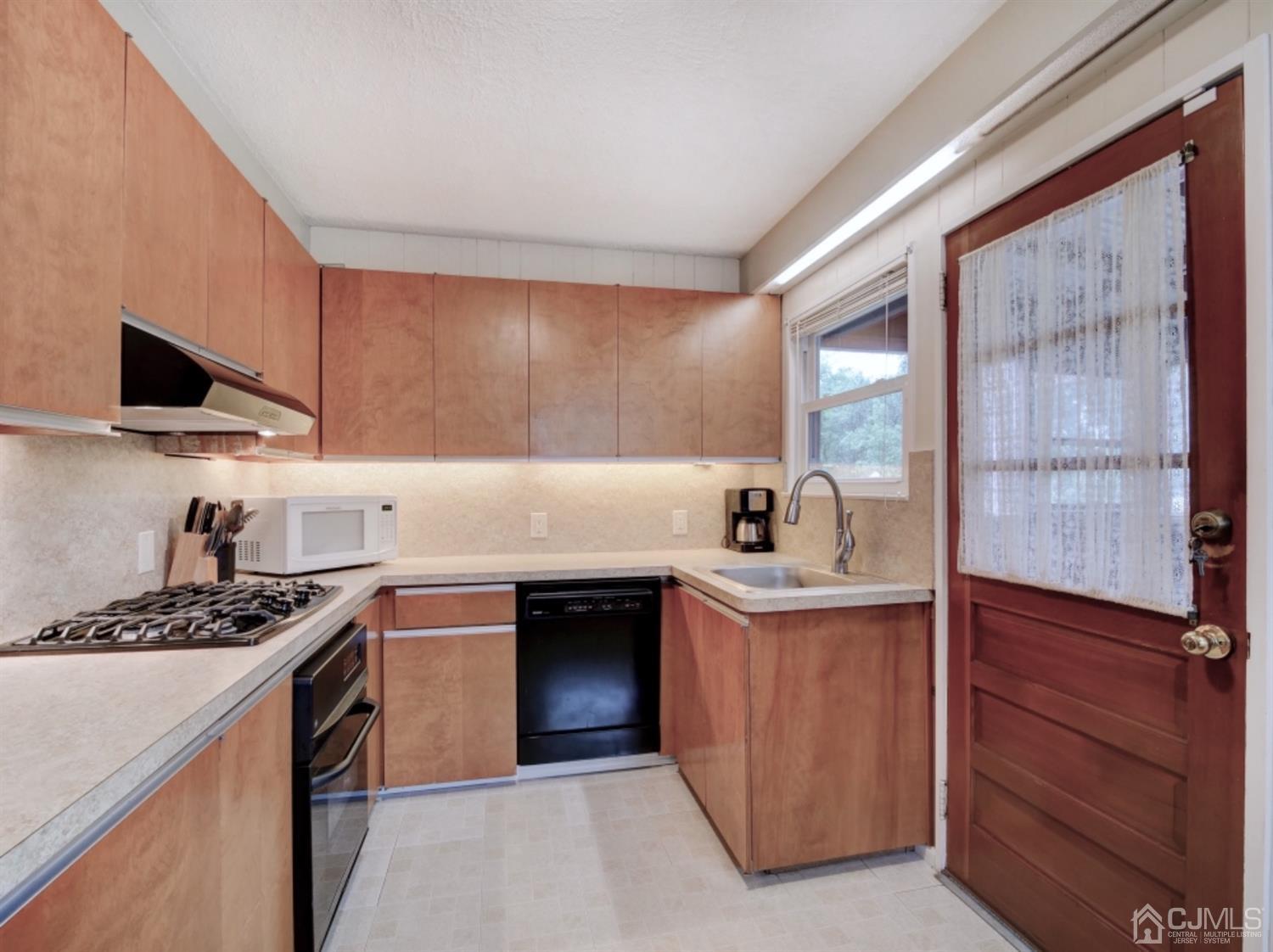 4 Kendall Road East Brunswick, NJ 08816 - Photo 18 of 23 Gallery Image 18