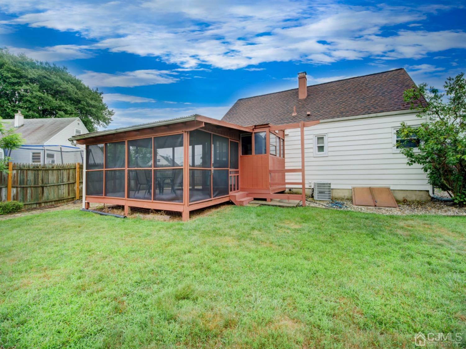 4 Kendall Road East Brunswick, NJ 08816 - Photo 3 of 23 Gallery Image 3