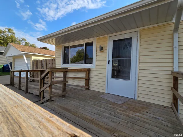 $108,750 | 1319 14th Avenue South, Clinton, IA 52732