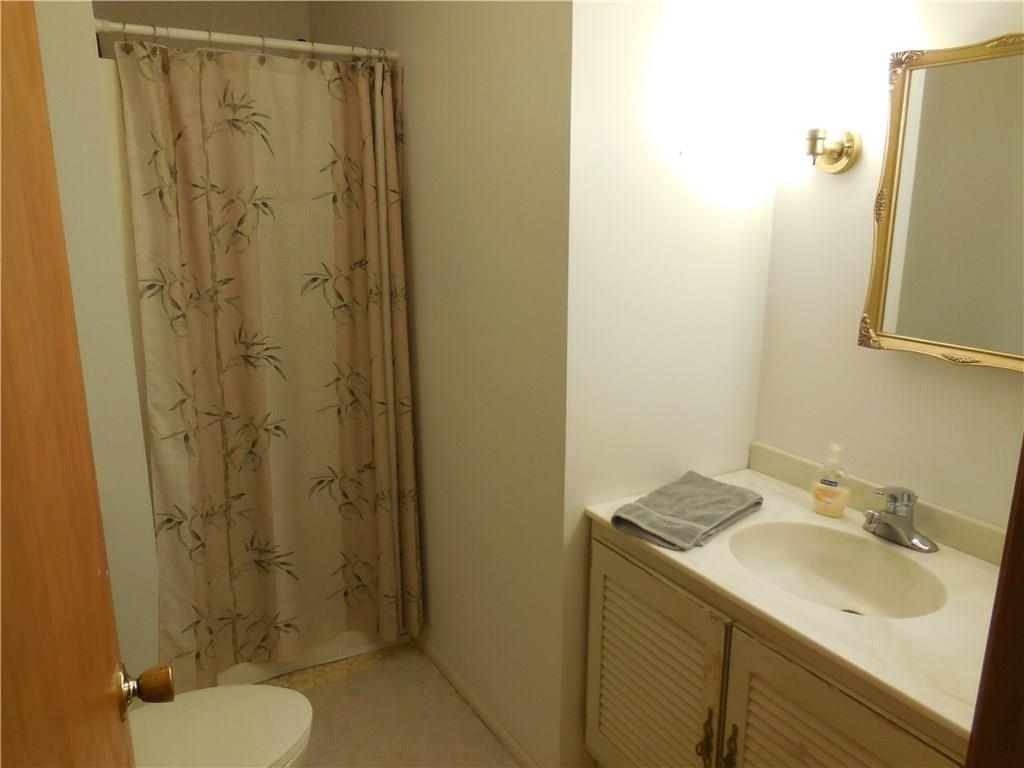 609 Sycamore Rd Extension Sewickley, PA 15143 - Photo 14 of 21 Master bath