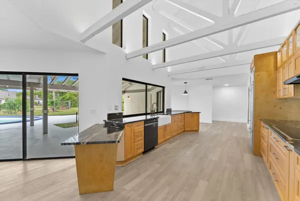 $1,395,000 | 4120 Northwest 99th Avenue, Coral Springs, FL 33065