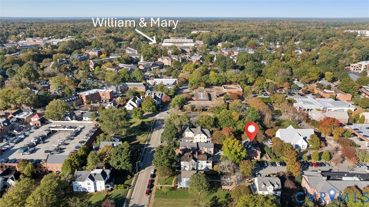 421 Scotland Street, Unit 3 Williamsburg, VA 23185 - Photo 24 of 26 an aerial view of multiple house