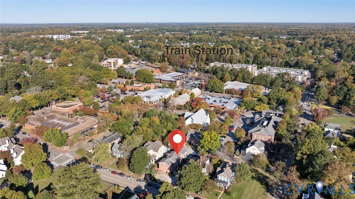421 Scotland Street, Unit 3 Williamsburg, VA 23185 - Photo 25 of 26 a view of city and mountain