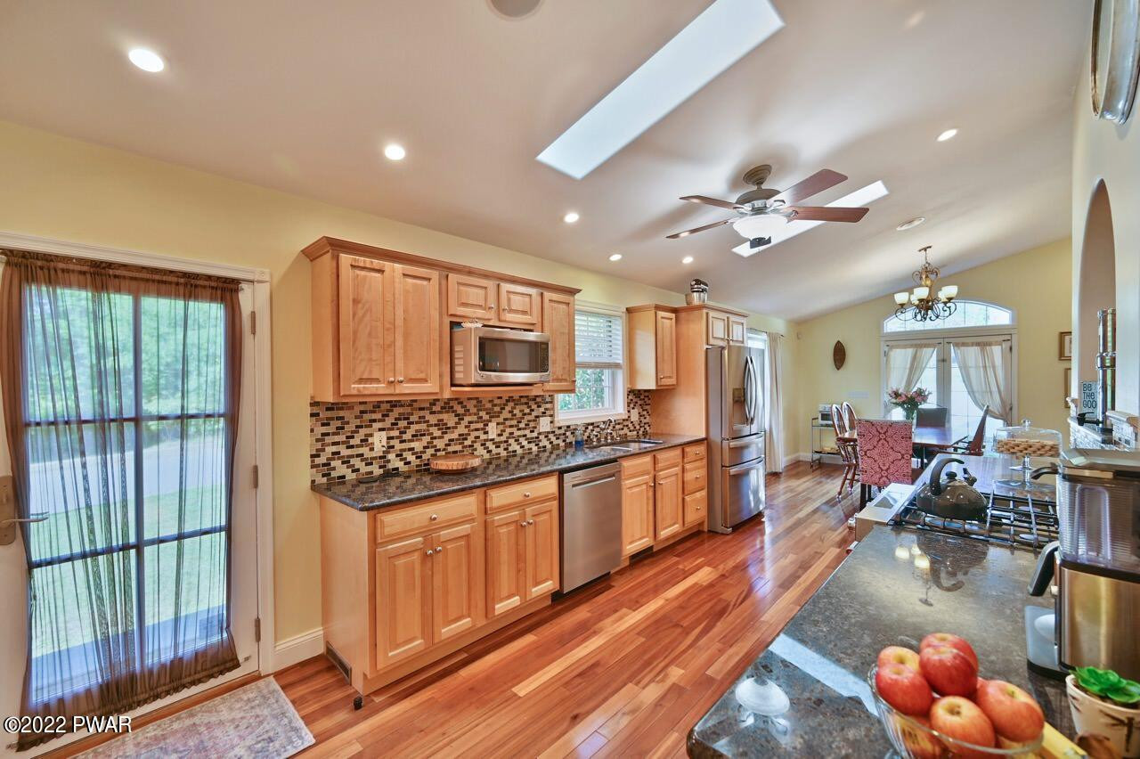 113 Norfolk Way Scranton, PA 18504 - Photo 11 of 52