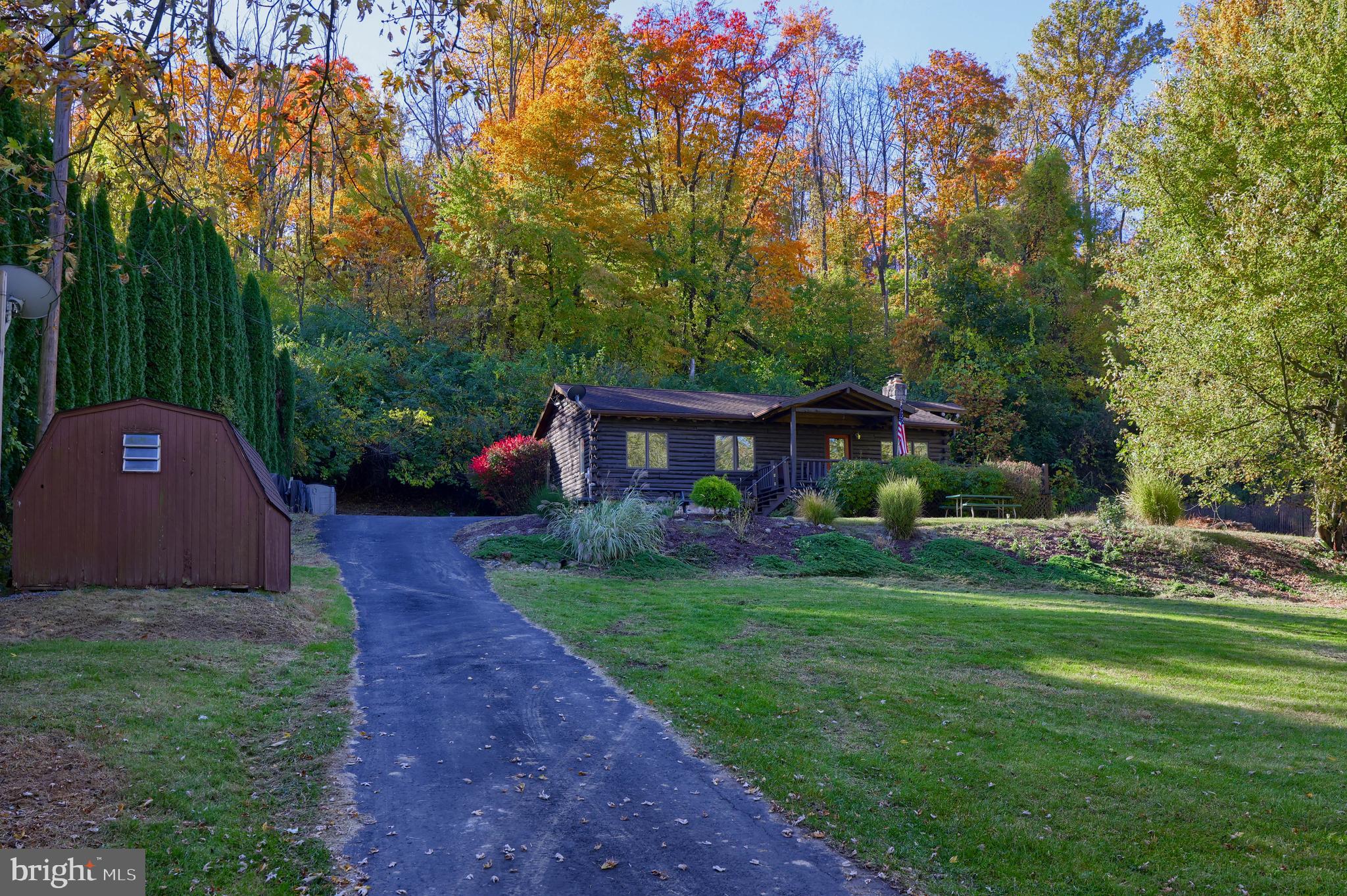 143 Gelsinger Road Reading, PA 19608 - Photo 3 of 37