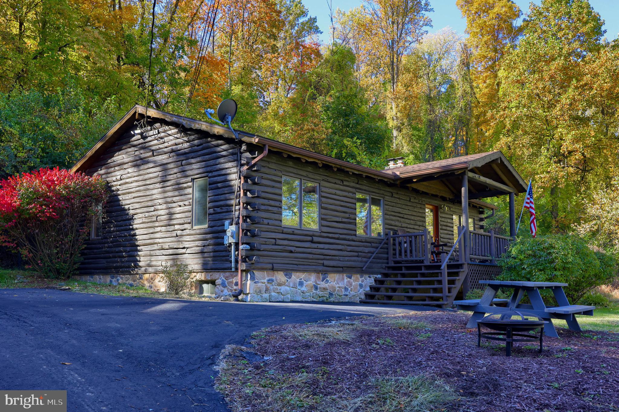 143 Gelsinger Road Reading, PA 19608 - Photo 4 of 37