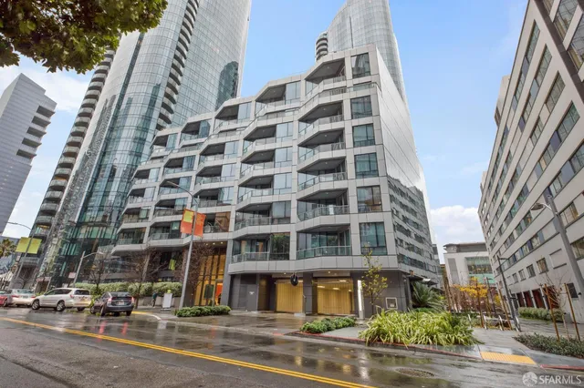 a view of an outdoor space