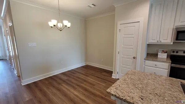 $1,950 | 5631 Emmie Drive, Zachary, LA 70791