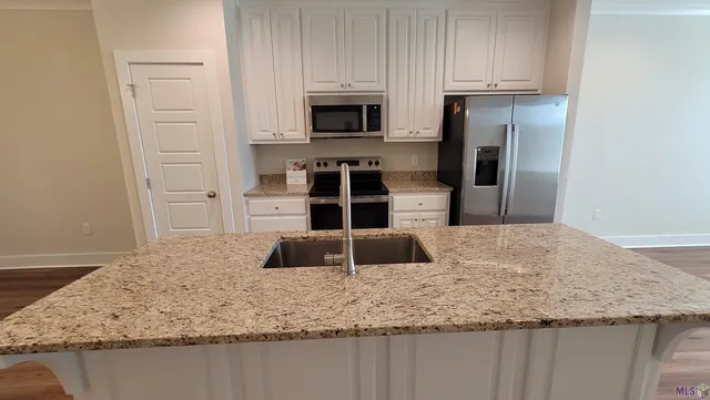 $1,950 | Undisclosed Address, Zachary, LA 70791