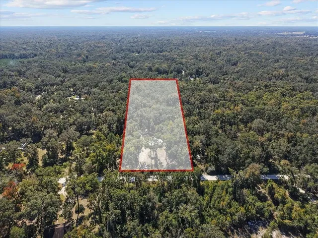 a view of outdoor space and garden