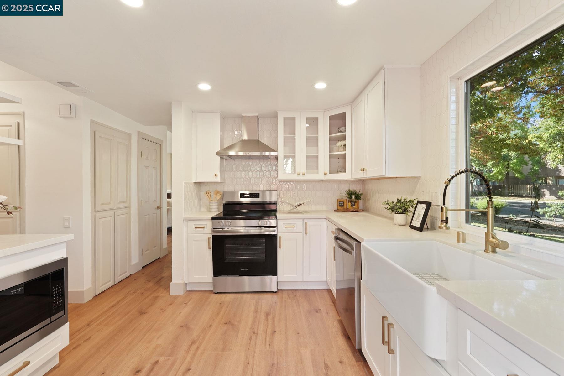 4204 Dubhe Court Concord, CA 94521 - Photo 9 of 39