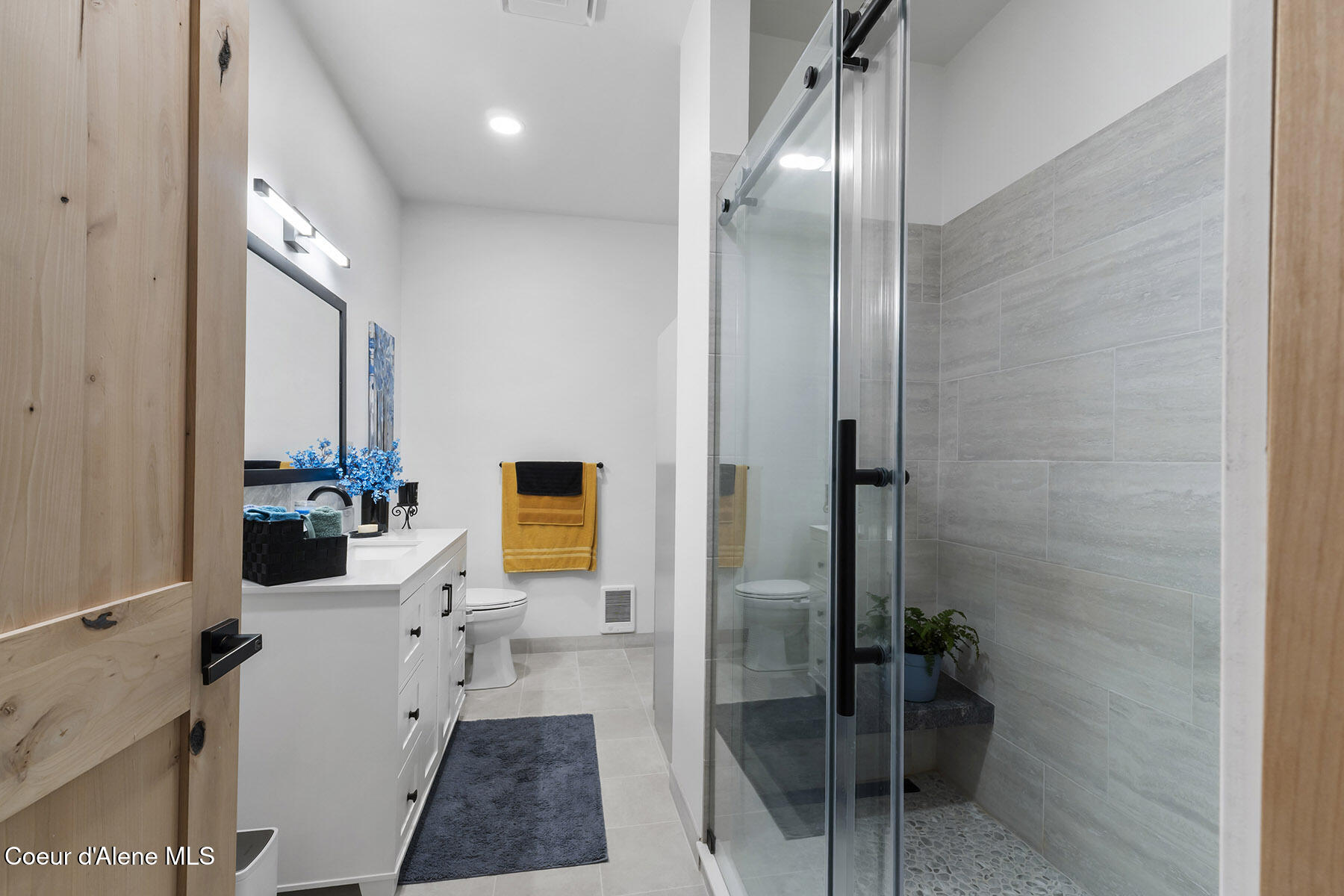 554 Homestead Hollow Road Careywood, ID 83809 - Photo 26 of 65 Master Bathroom