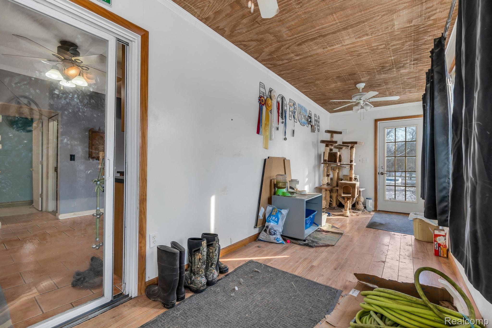 7024 Sheldon Road Whitmore Lake, MI 48189 - Photo 16 of 43 Gallery Image 16