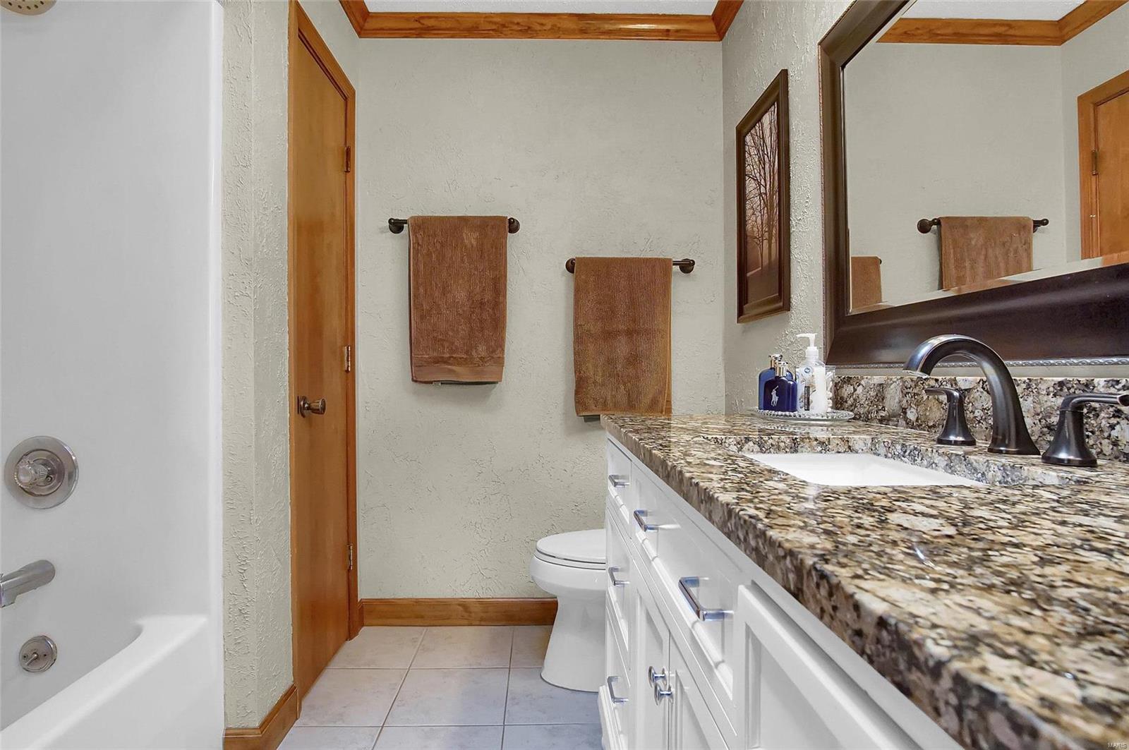 1004 Pine Lake Road Collinsville, IL 62234 - Photo 18 of 25 Gallery Image 18