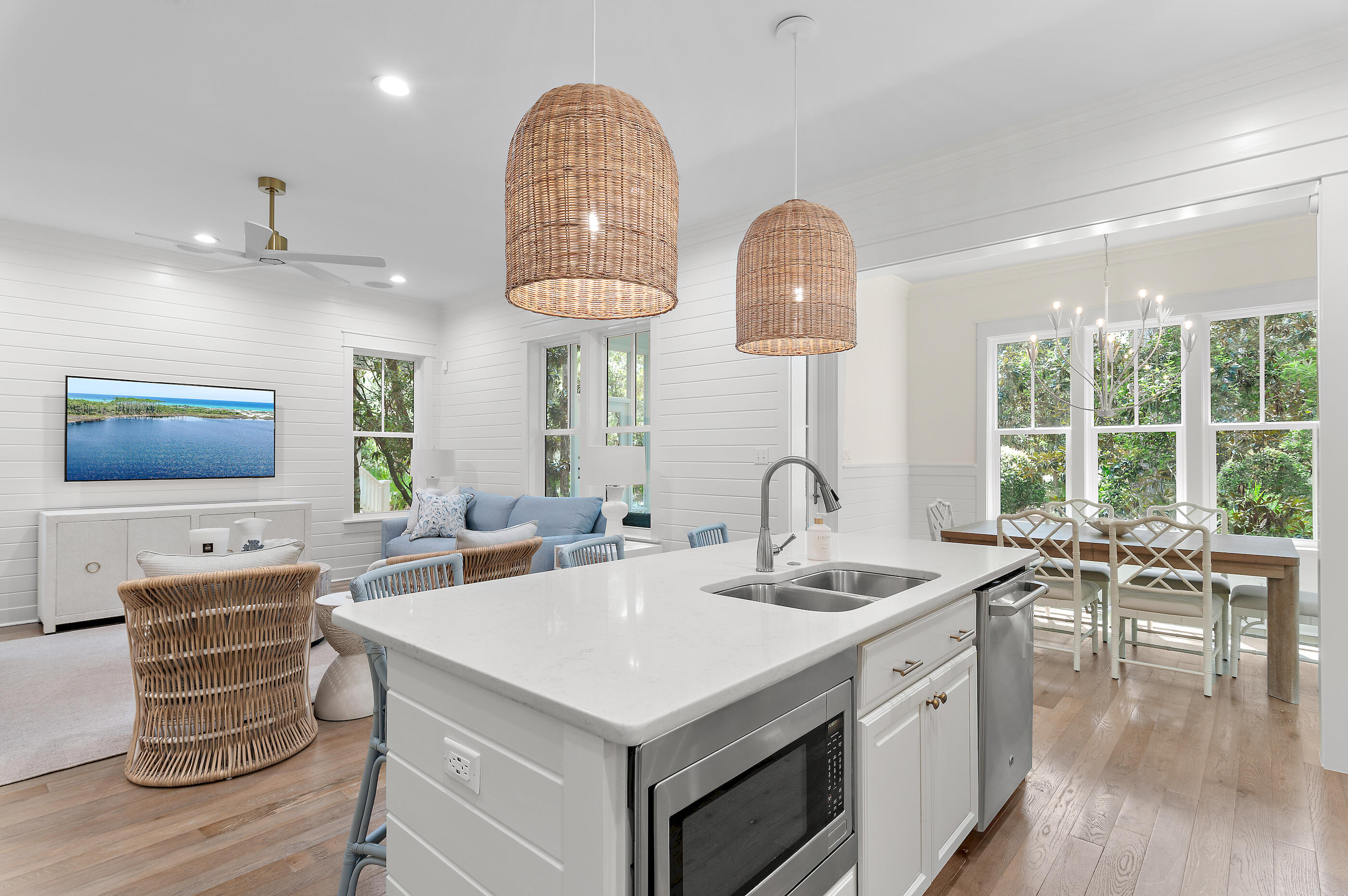 Kitchen Island towards Dining & Living A