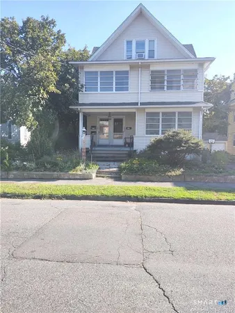 $1,600 | 158 Scofield Avenue, Bridgeport, CT 06605