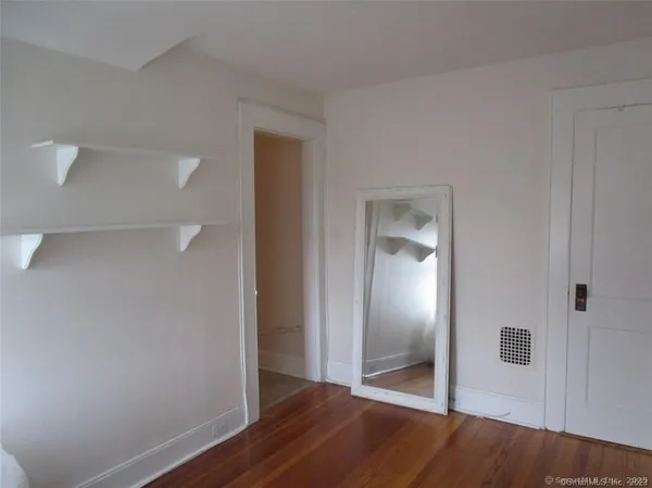 $1,600 | 158 Scofield Avenue, Bridgeport, CT 06605