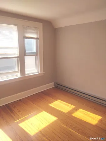 $1,600 | 158 Scofield Avenue, Bridgeport, CT 06605