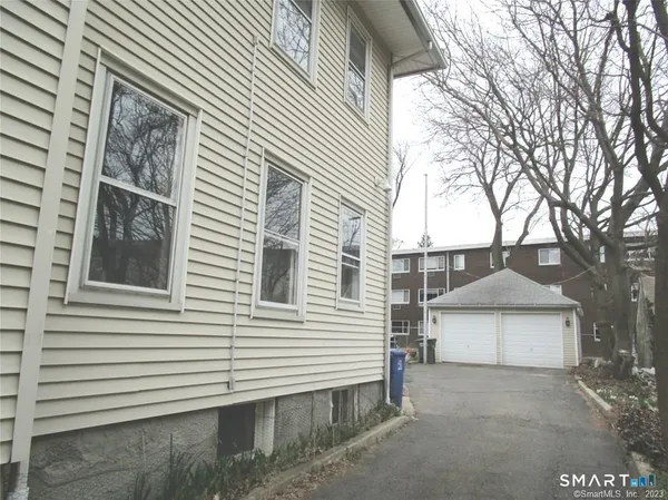 $1,600 | 158 Scofield Avenue, Bridgeport, CT 06605