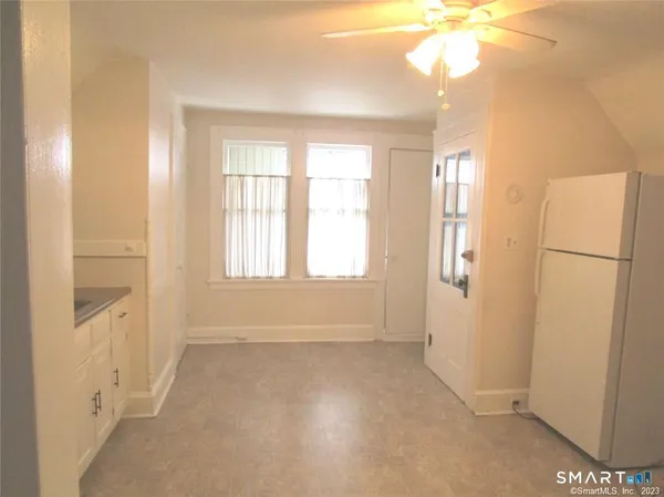 $1,600 | 158 Scofield Avenue, Bridgeport, CT 06605