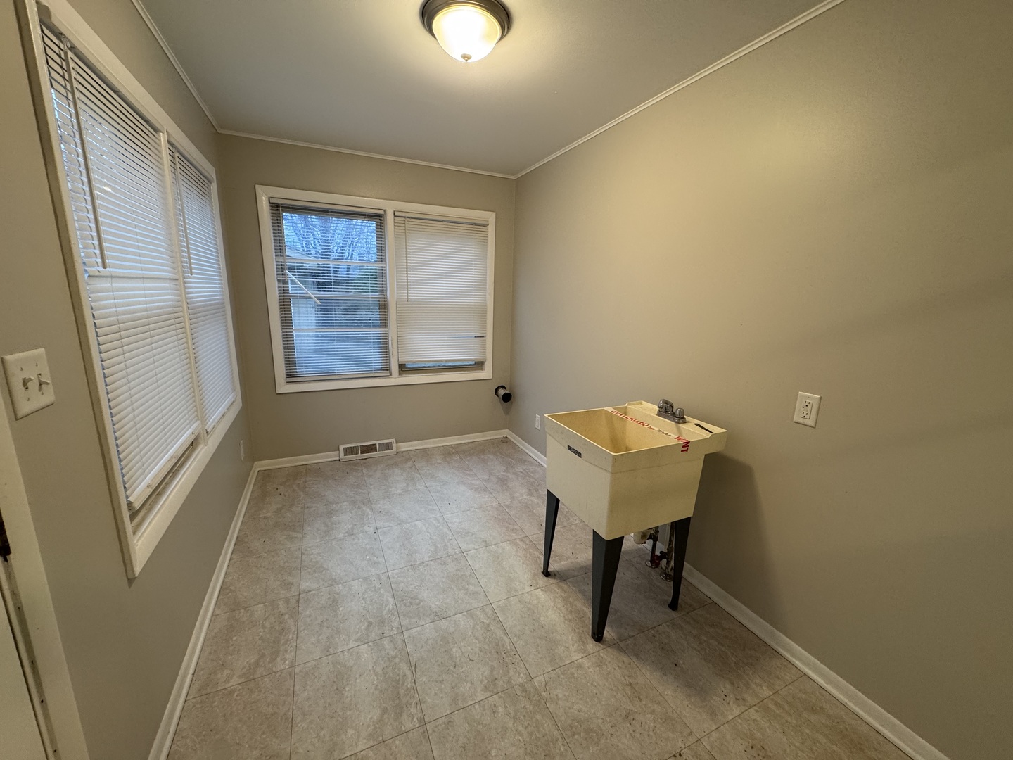 14616 State Street Dolton, IL 60419 - Photo 12 of 15