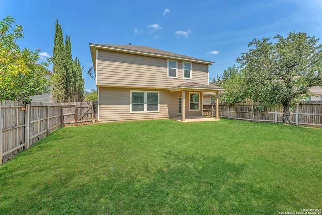 $2,350 | 21634 Seminole Oaks, San Antonio, TX 78261