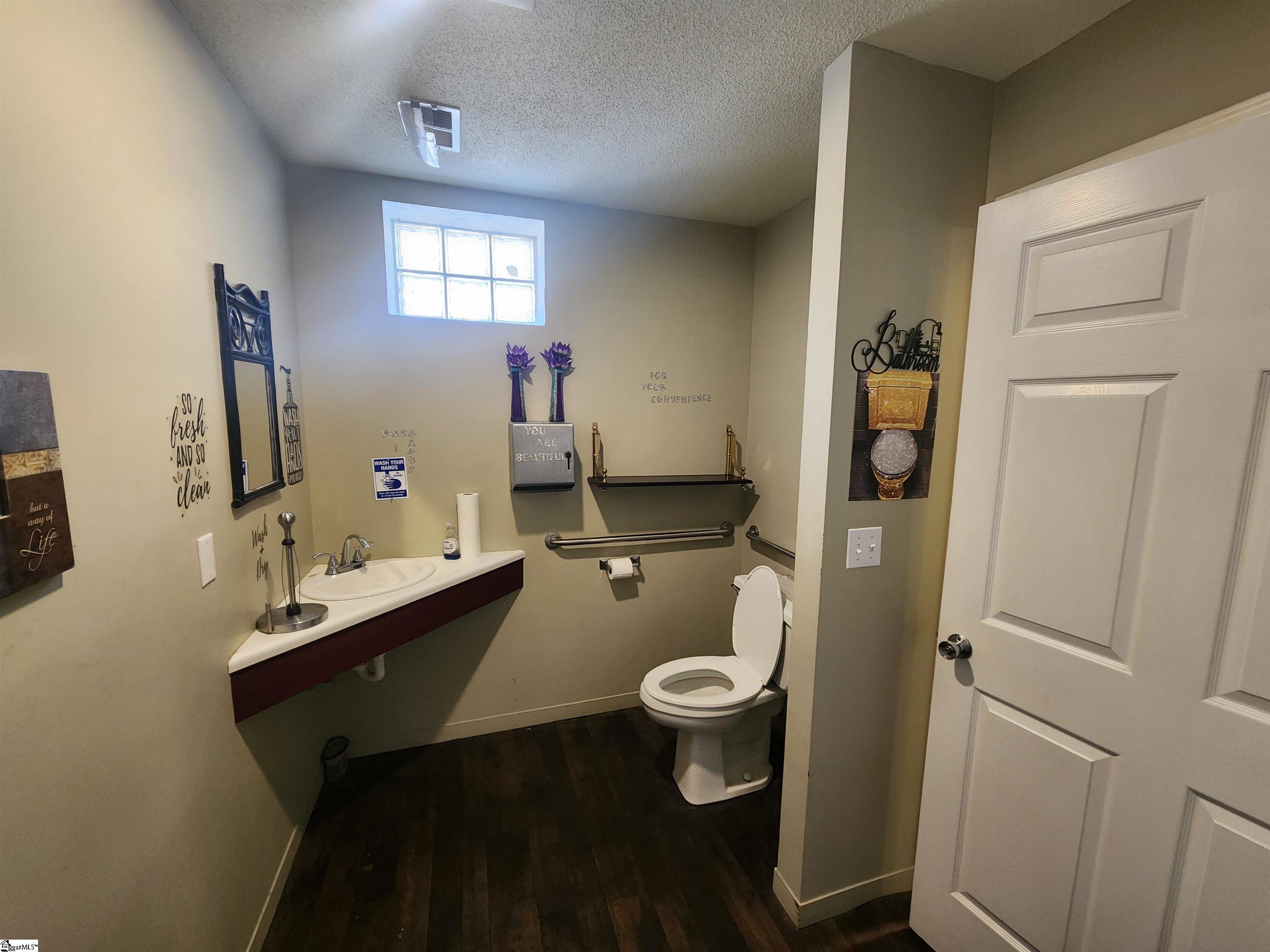 607 East Lee Road Taylors, SC 29687 - Photo 15 of 18 Gallery Image 15