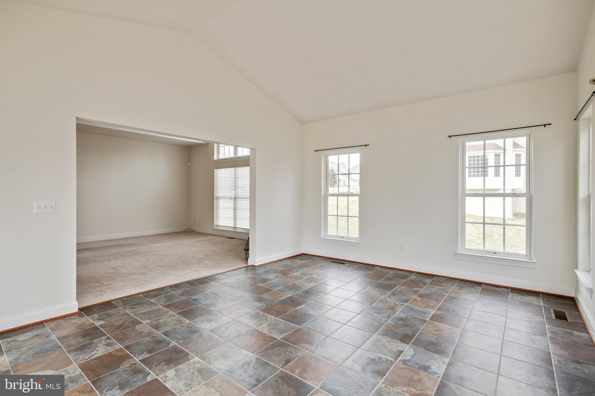 19237 Potomac Crest Drive Triangle, VA 22172 - Photo 15 of 56