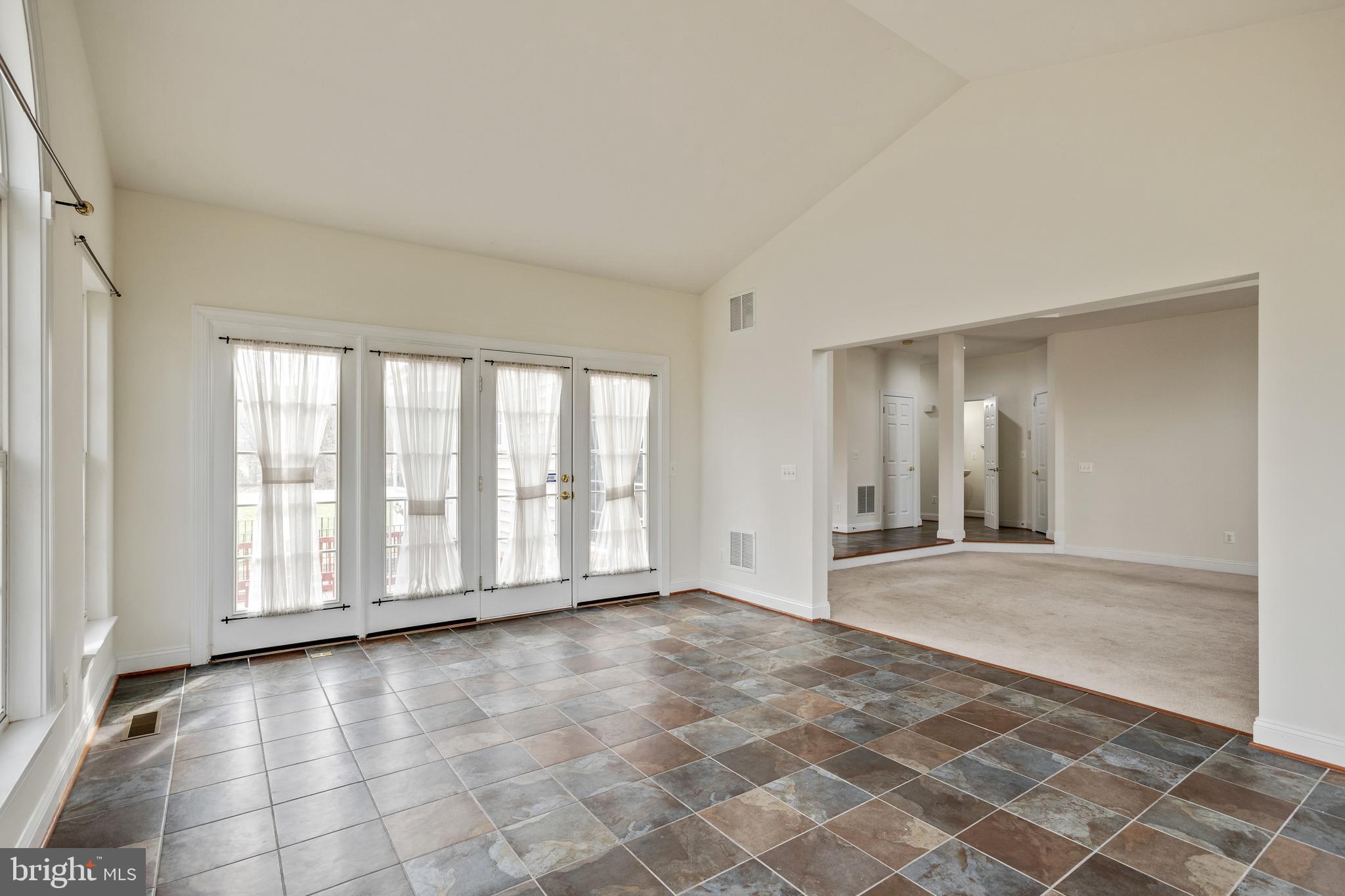 19237 Potomac Crest Drive Triangle, VA 22172 - Photo 16 of 56