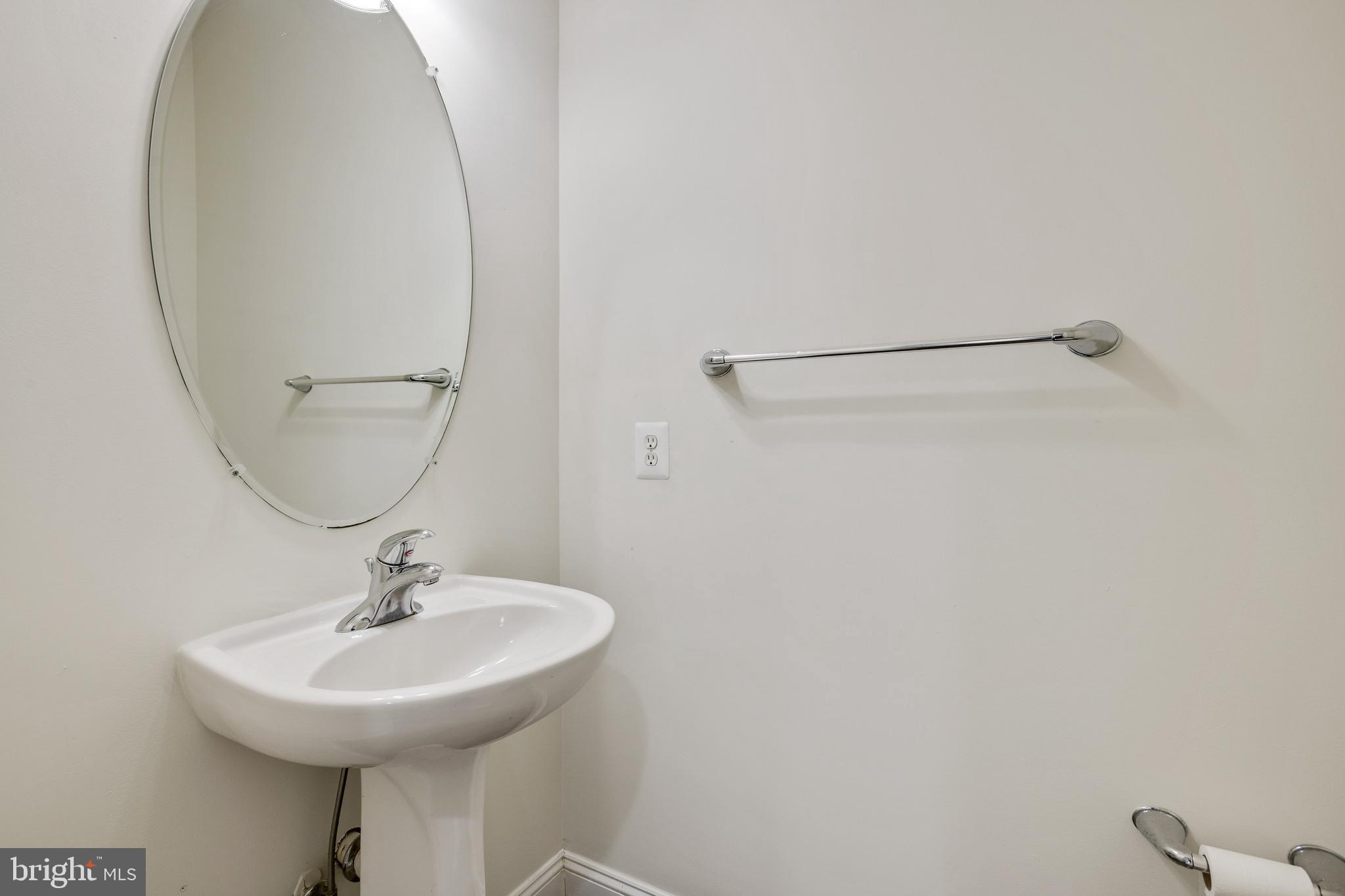 19237 Potomac Crest Drive Triangle, VA 22172 - Photo 23 of 56