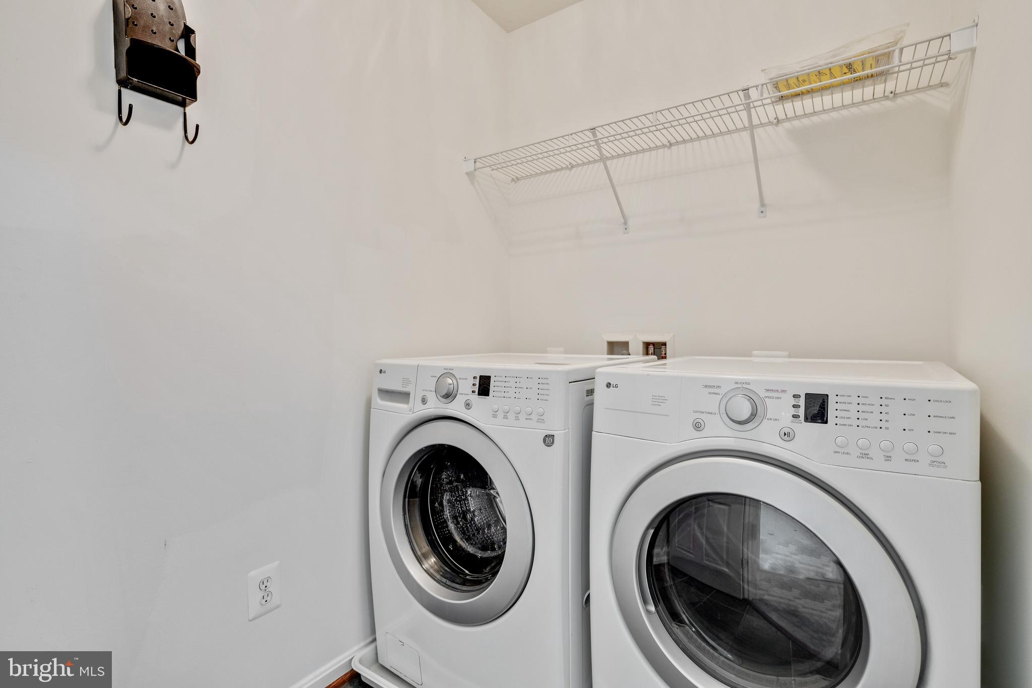 19237 Potomac Crest Drive Triangle, VA 22172 - Photo 30 of 56