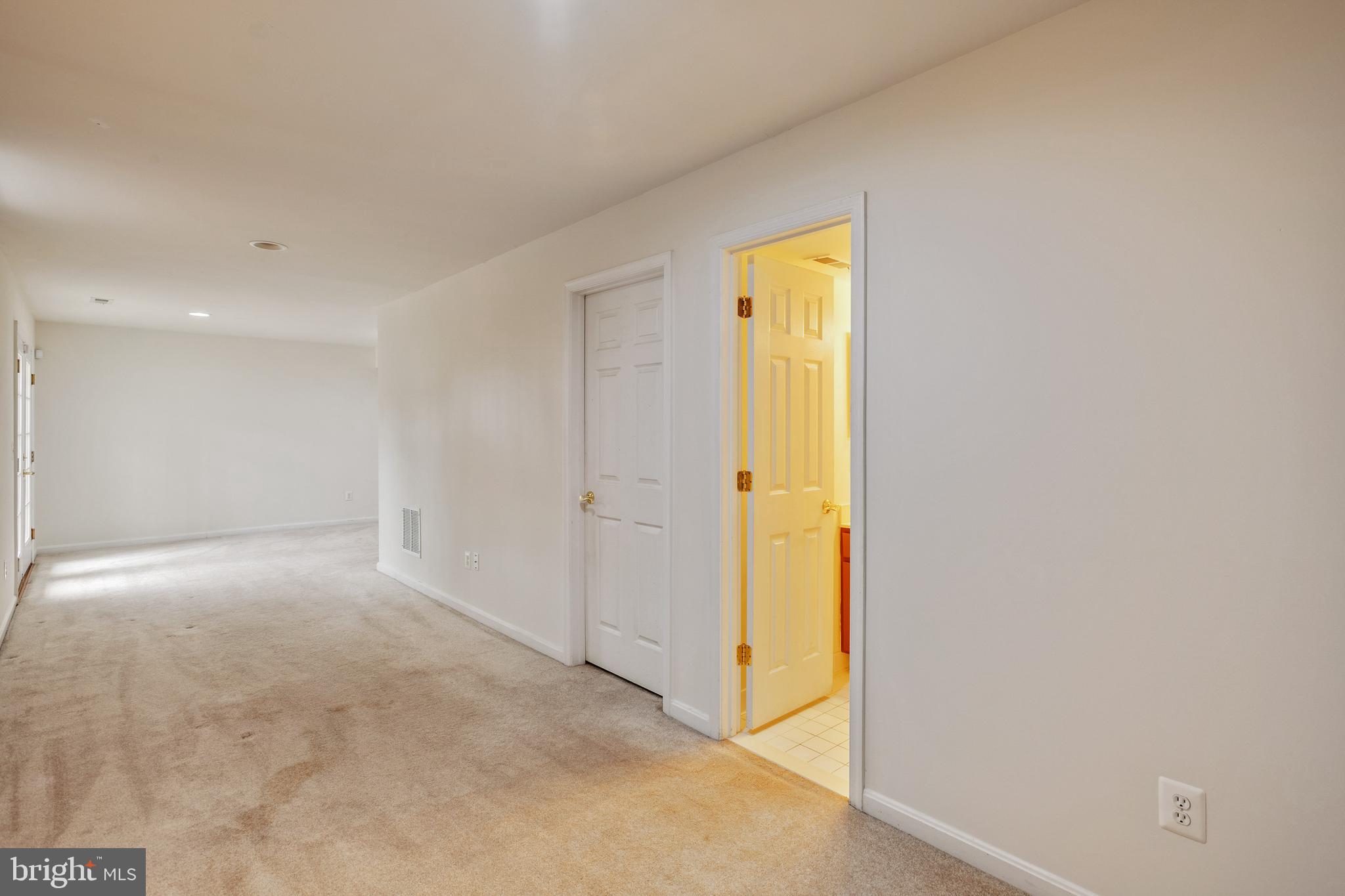 19237 Potomac Crest Drive Triangle, VA 22172 - Photo 45 of 56