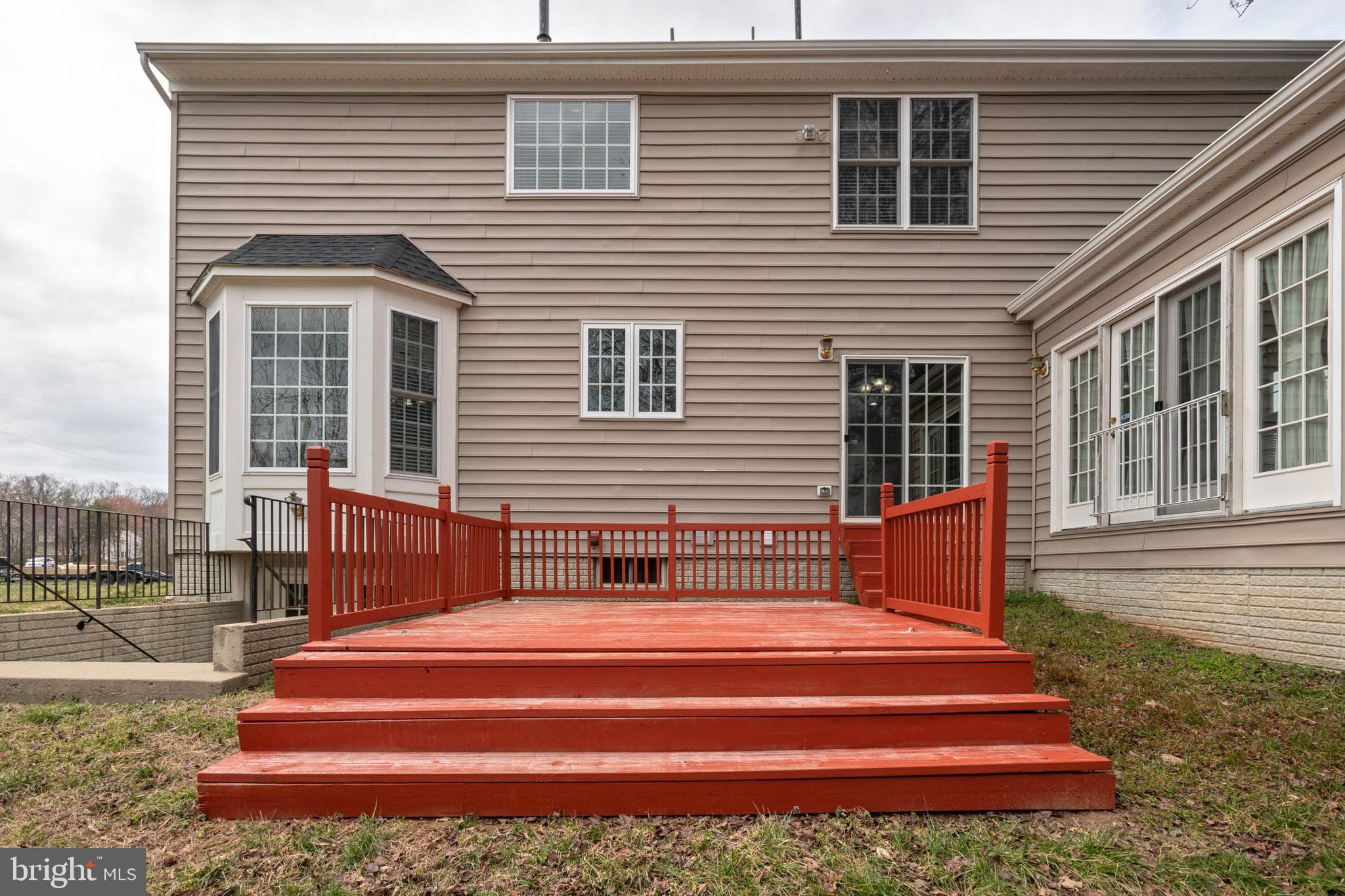 19237 Potomac Crest Drive Triangle, VA 22172 - Photo 50 of 56