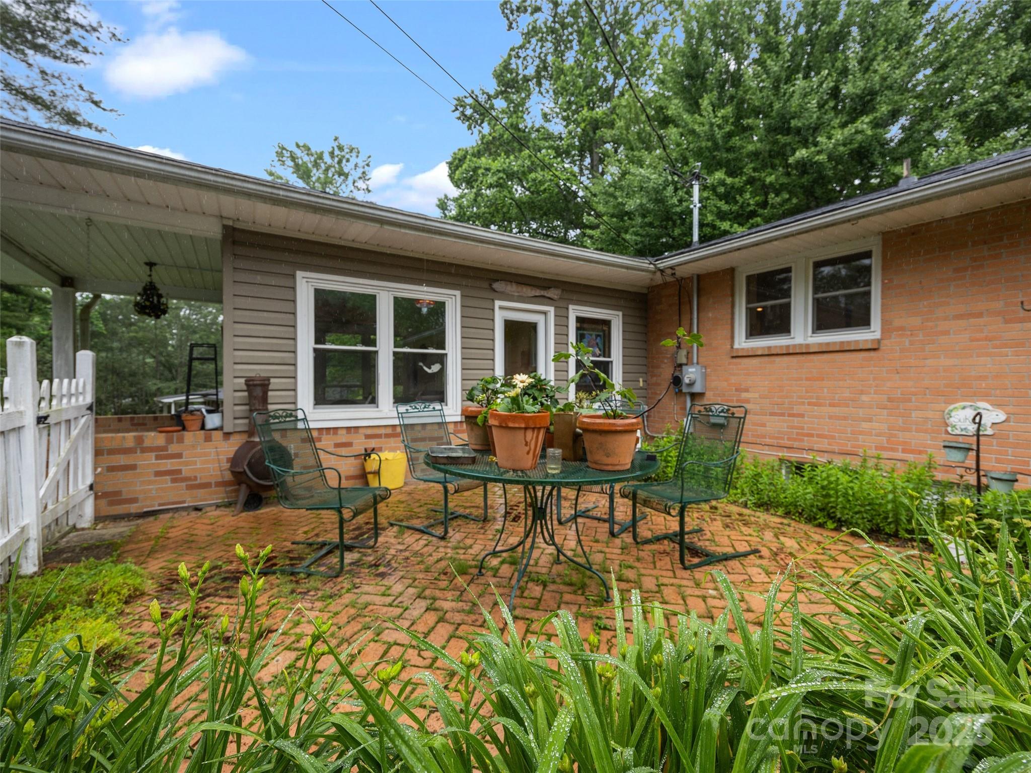 107 Edgehill Road Hendersonville, NC 28739 - Photo 5 of 48 Gallery Image 5
