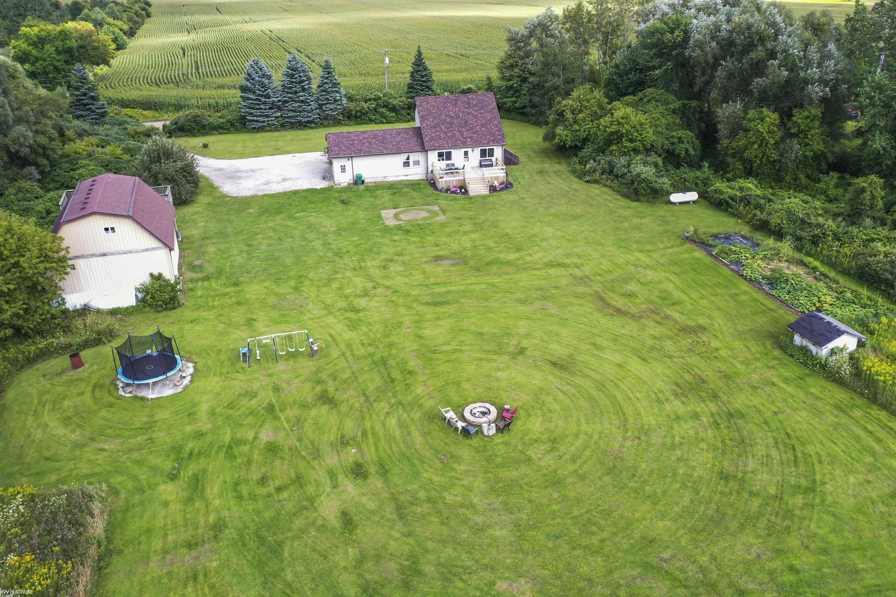 8070 Vincent Road Croswell, MI 48422 - Photo 14 of 38