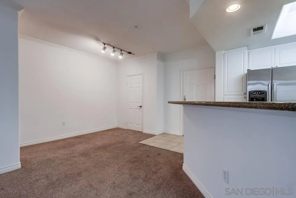 9263 Regents Road, Unit B206 La Jolla, CA 92037 - Photo 11 of 56 Gallery Image 11