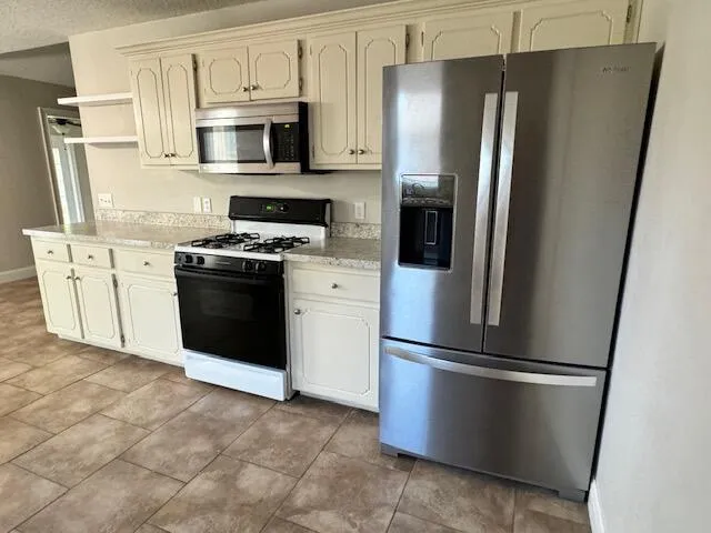 $2,850 | 117 Long Pointe Drive, Mary Esther, FL 32569