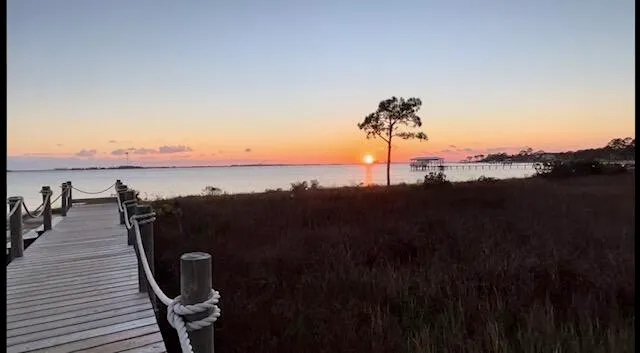 $2,850 | 117 Long Pointe Drive, Mary Esther, FL 32569