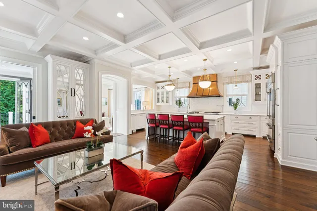 $3,500,000 | 2600 12th Street North, Arlington, VA 22201