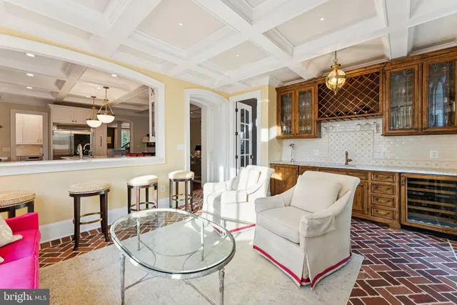 $3,500,000 | 2600 12th Street North, Arlington, VA 22201