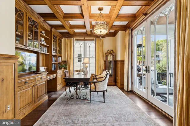 $3,500,000 | 2600 12th Street North, Arlington, VA 22201