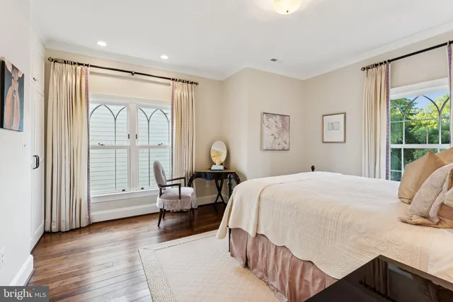 $3,500,000 | 2600 12th Street North, Arlington, VA 22201