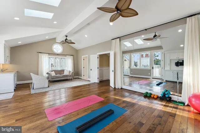 $3,500,000 | 2600 12th Street North, Arlington, VA 22201