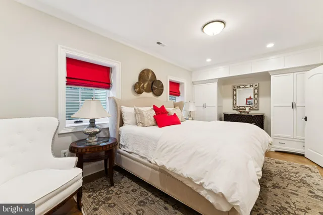 $3,500,000 | 2600 12th Street North, Arlington, VA 22201