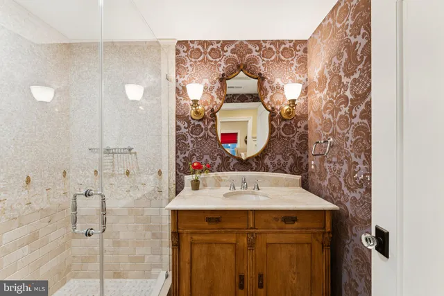 $3,500,000 | 2600 12th Street North, Arlington, VA 22201