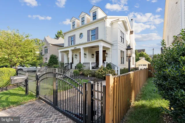 $3,500,000 | 2600 12th Street North, Arlington, VA 22201